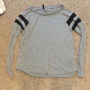 Grey and black H&M top
